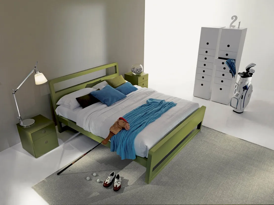 Letto in legno con testiera e box contenitore sollevato da terra Feel di Fimar