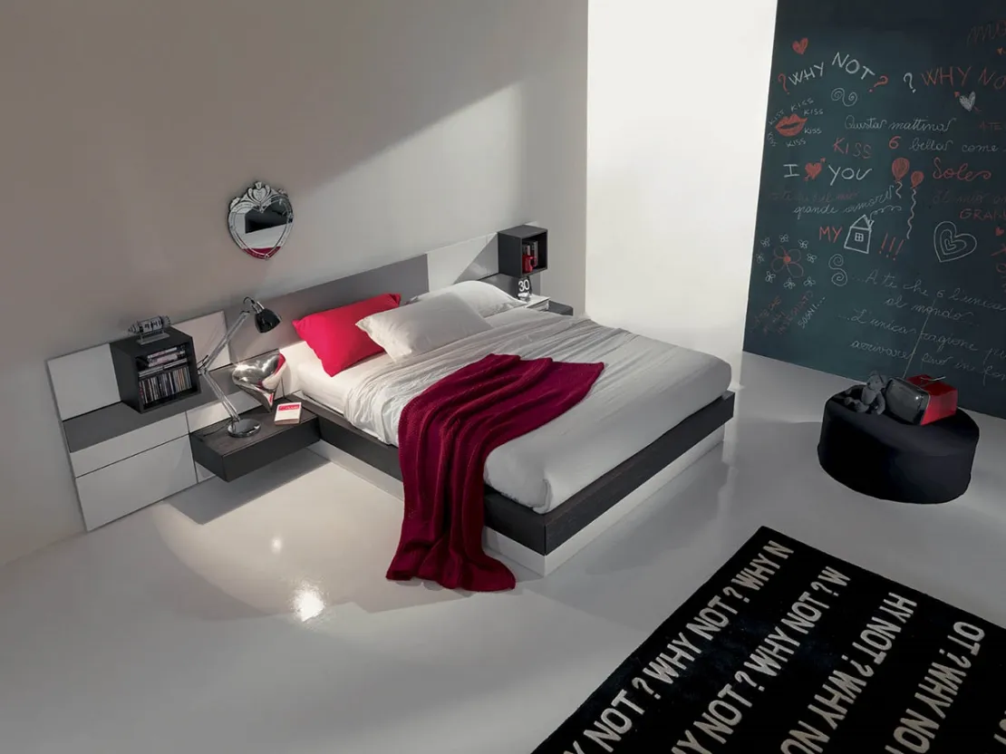 Letto in legno e laccato con testiera a boiserie modulare e contenitore Plan di Fimar