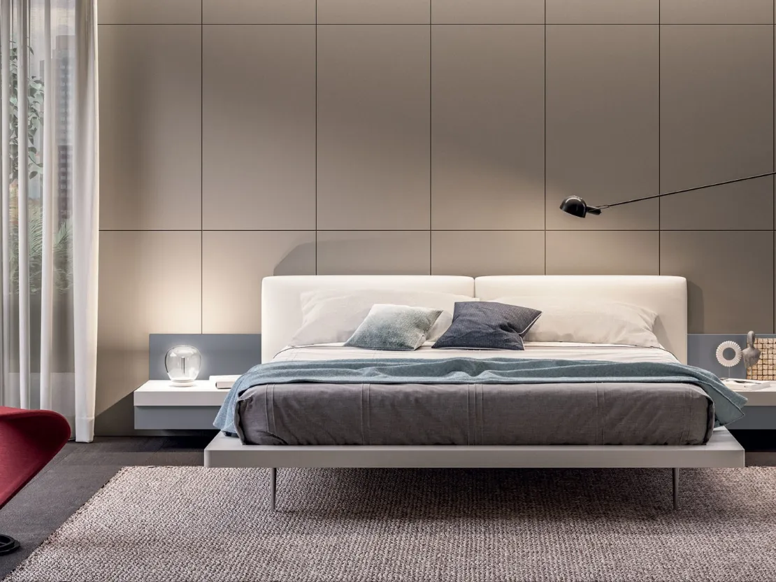 Letto Giulietta con testiera in ecopelle di Tagliabue Mobili